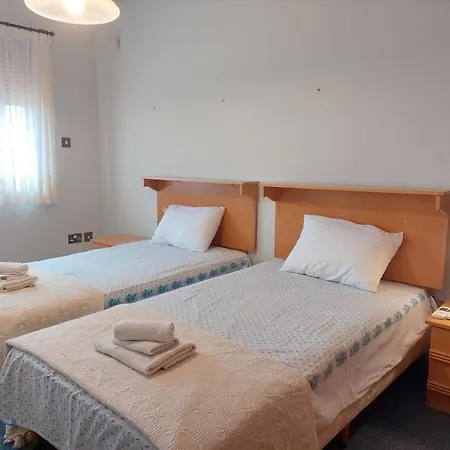 4 Bd Villa By Golden Bay Beach In Pyla