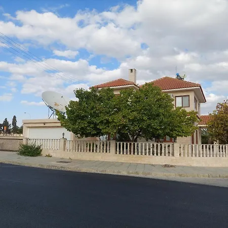 4 Bd Villa By Golden Bay Beach In Pyla