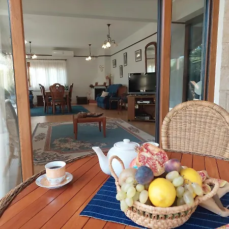 4 Bd Villa By Golden Bay Beach In Pyla Pyla
