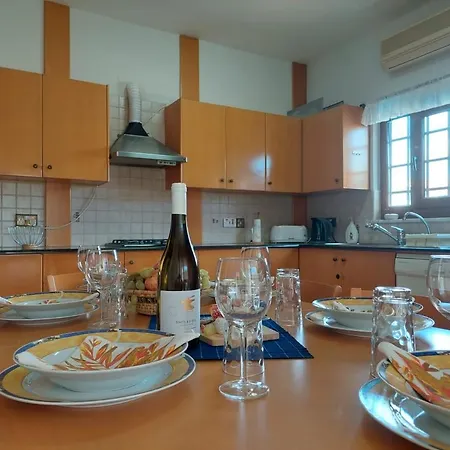 4 Bd Villa By Golden Bay Beach In Pyla