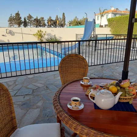 4 Bd Villa By Golden Bay Beach In Pyla 皮拉