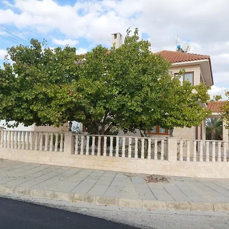 4 Bd Villa By Golden Bay Beach In Pyla * 皮拉